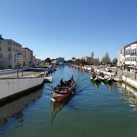 Romantic Flamingos - Beautiful View Over The Canal Daire