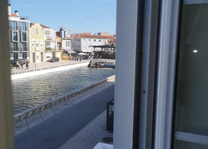 Flamingo's House - Beautiful View Over The Canal Lejlighed Aveiro